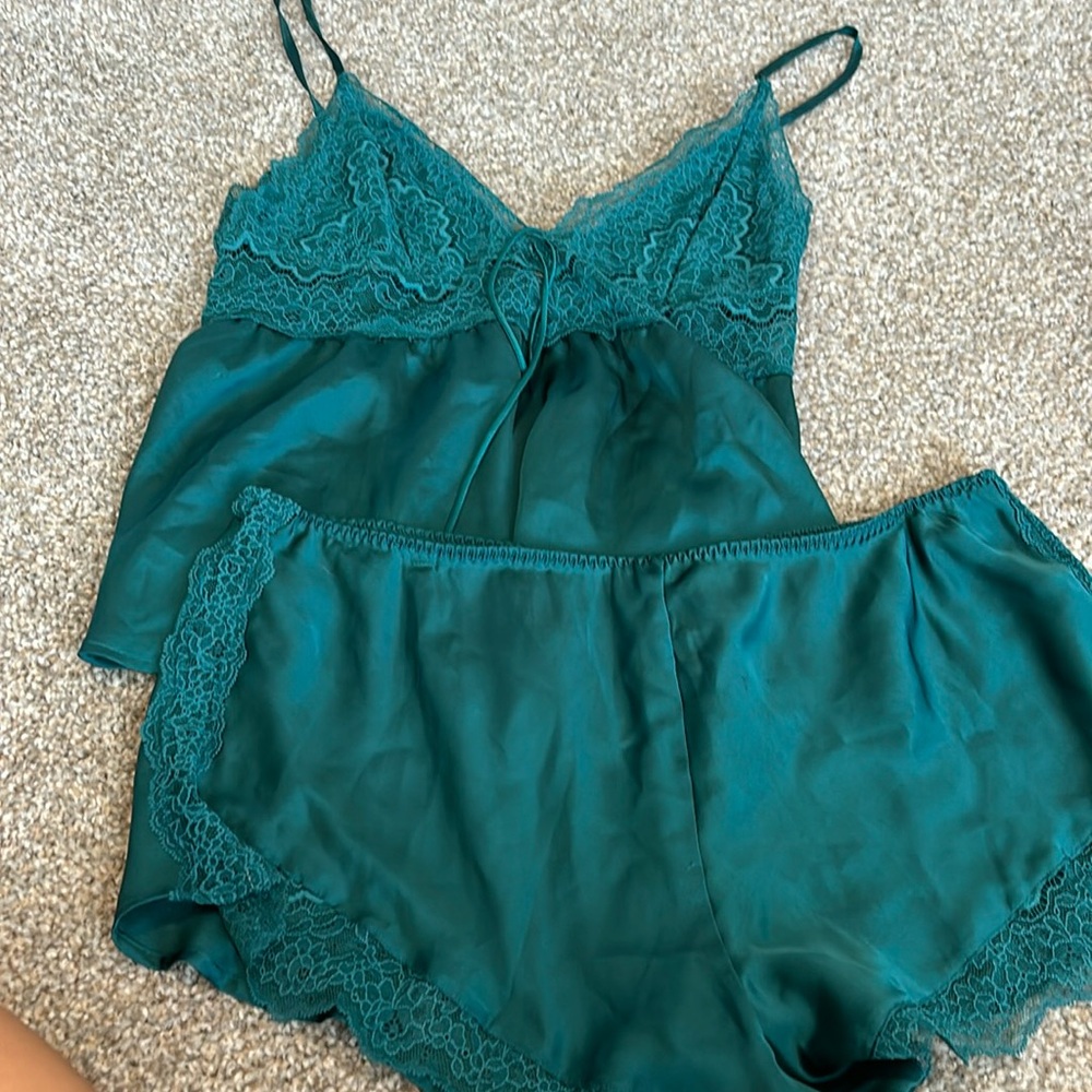 VICTORIA SECRET SLEEP SET